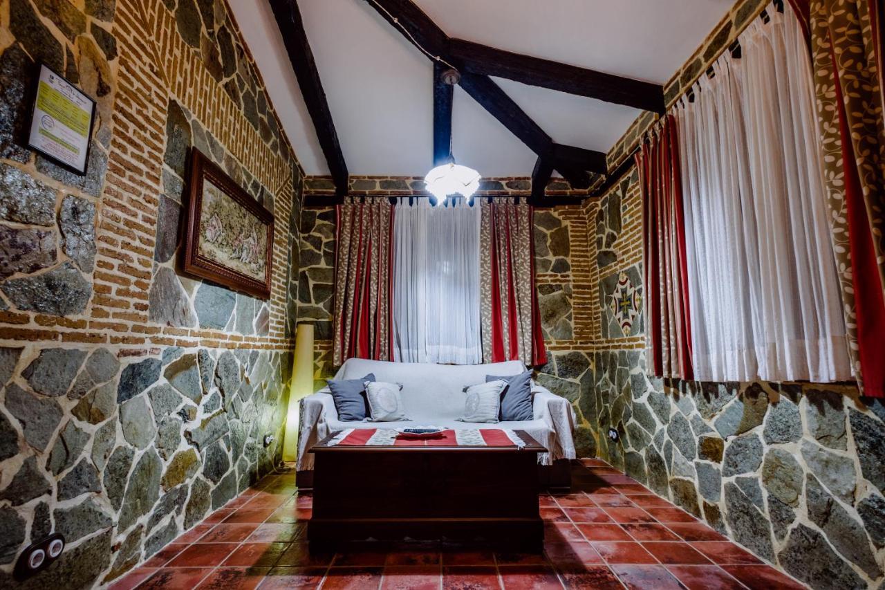 Hotel Rural Finca La Herencia Guadalcanal Luaran gambar